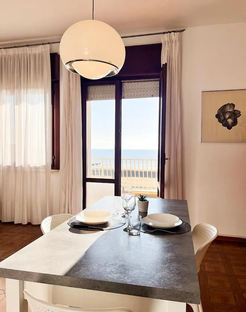 Fronte Mare, Piscina - Residence Grifone Lido di Jesolo