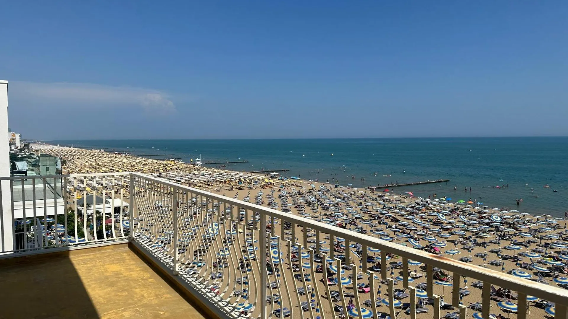 Fronte Mare, Piscina - Residence Grifone Lido di Jesolo Daire